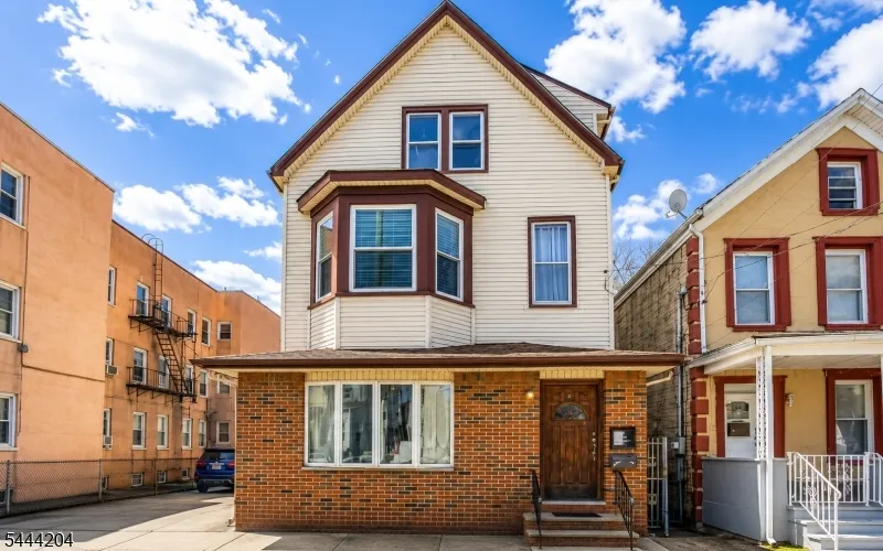138 E Jersey St #1 Unit 1 Elizabeth City, NJ 07206