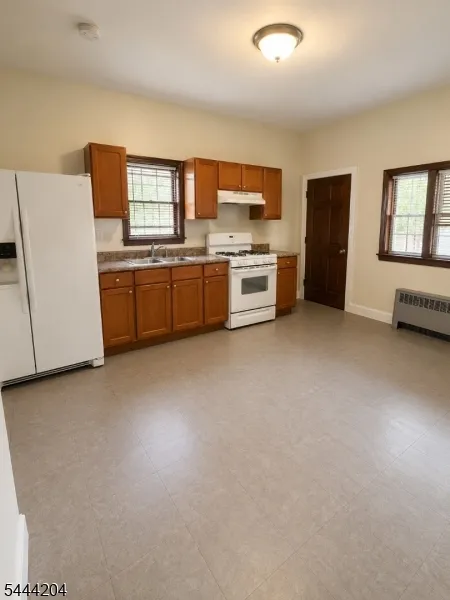 138 E Jersey St #1 Unit 1 Elizabeth City, NJ 07206