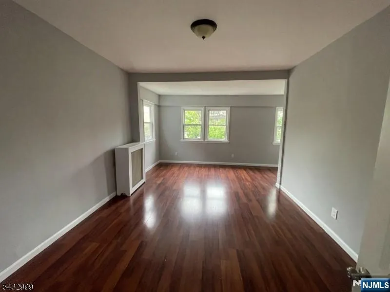 8 Treacy Avenue 1 Newark, NJ 07108