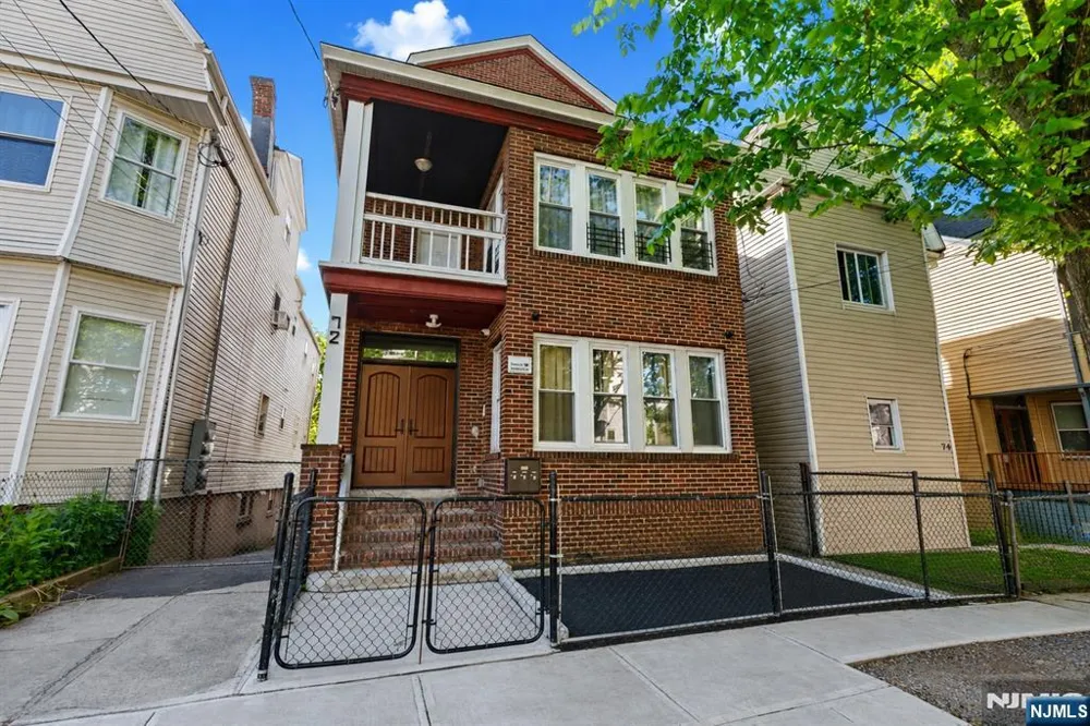 72 Seymour Avenue 3rd Floor Newark, NJ 07108