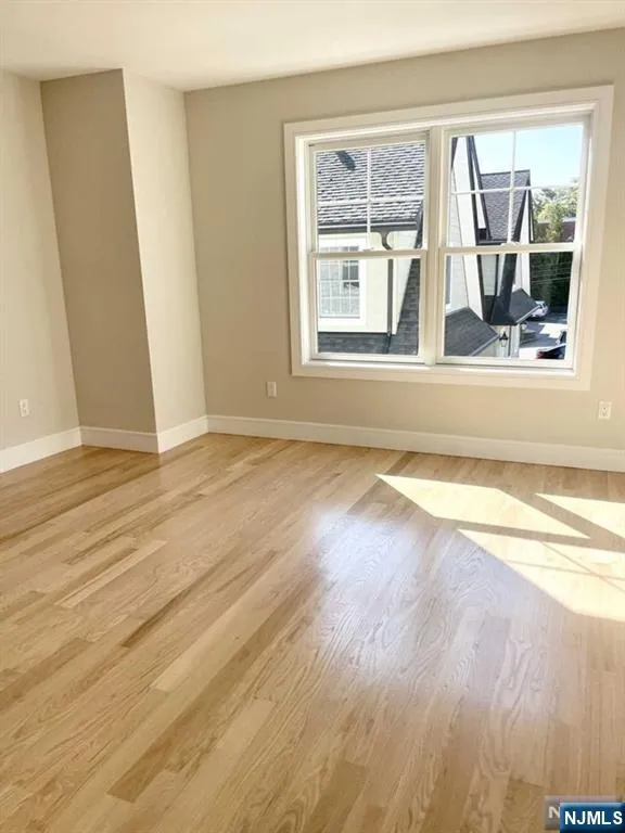 100 Schraalenburgh Road 88 Harrington Park, NJ 07640