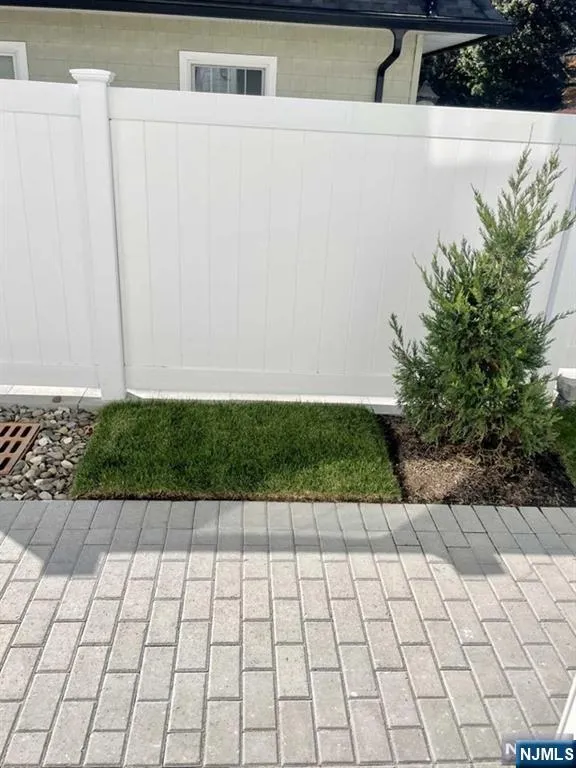 100 Schraalenburgh Road 88 Harrington Park, NJ 07640