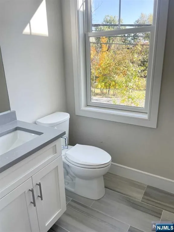 100 Schraalenburgh Road 88 Harrington Park, NJ 07640