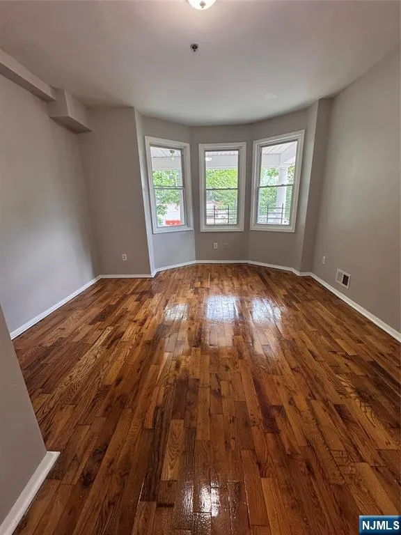 117 12th Street 1 Newark, NJ 07107