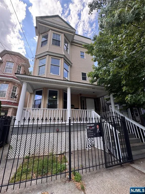 117 12th Street 1 Newark, NJ 07107