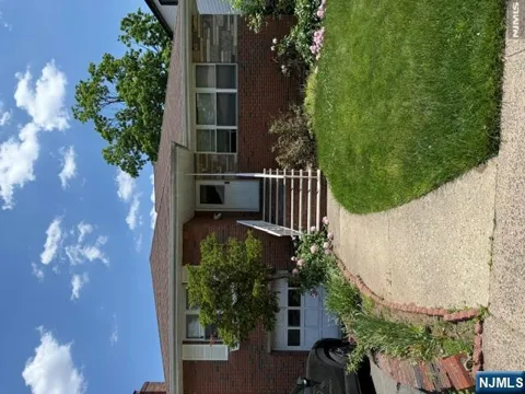 1062 Jassamine Way