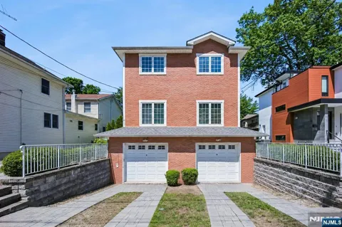 39 Grove Street B