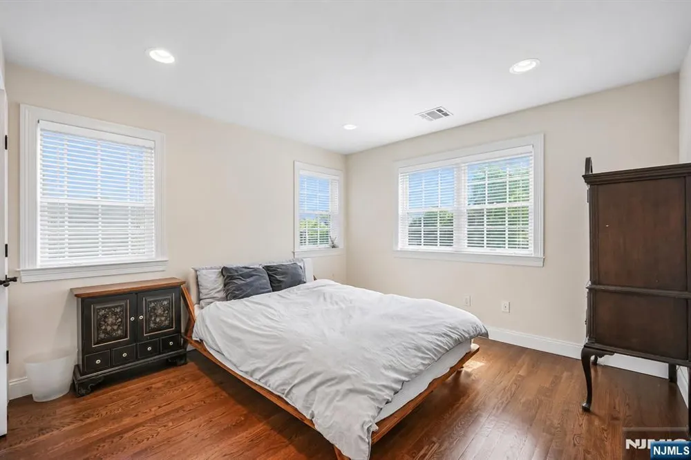 39 Grove Street B Tenafly, NJ 07670