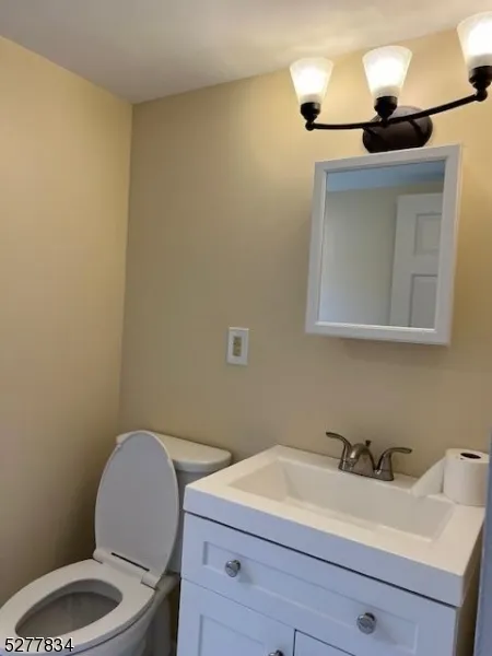 404 Stonetown Rd Ringwood, NJ 07456
