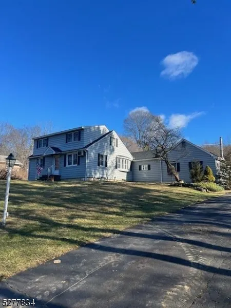 404 Stonetown Rd Ringwood, NJ 07456