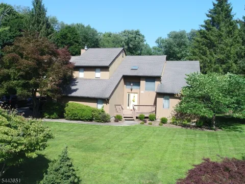 88 Van Blarcom Ln