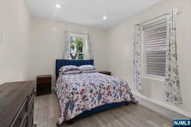 72 Seymour Avenue 1 Newark, NJ 07108