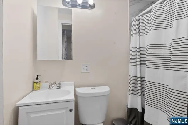 72 Seymour Avenue 1 Newark, NJ 07108