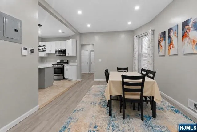 72 Seymour Avenue 1 Newark, NJ 07108