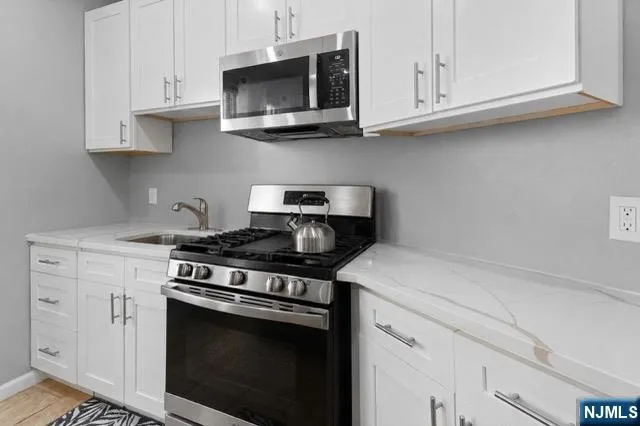 72 Seymour Avenue 1 Newark, NJ 07108