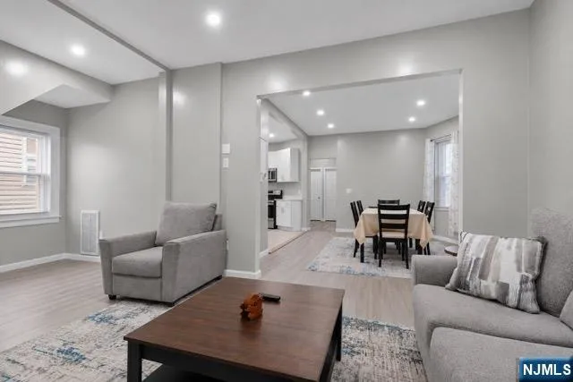 72 Seymour Avenue 1 Newark, NJ 07108