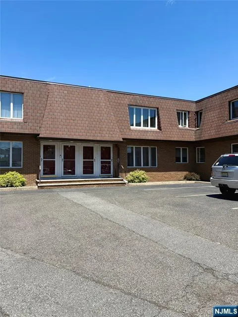 410 Paterson Avenue B4