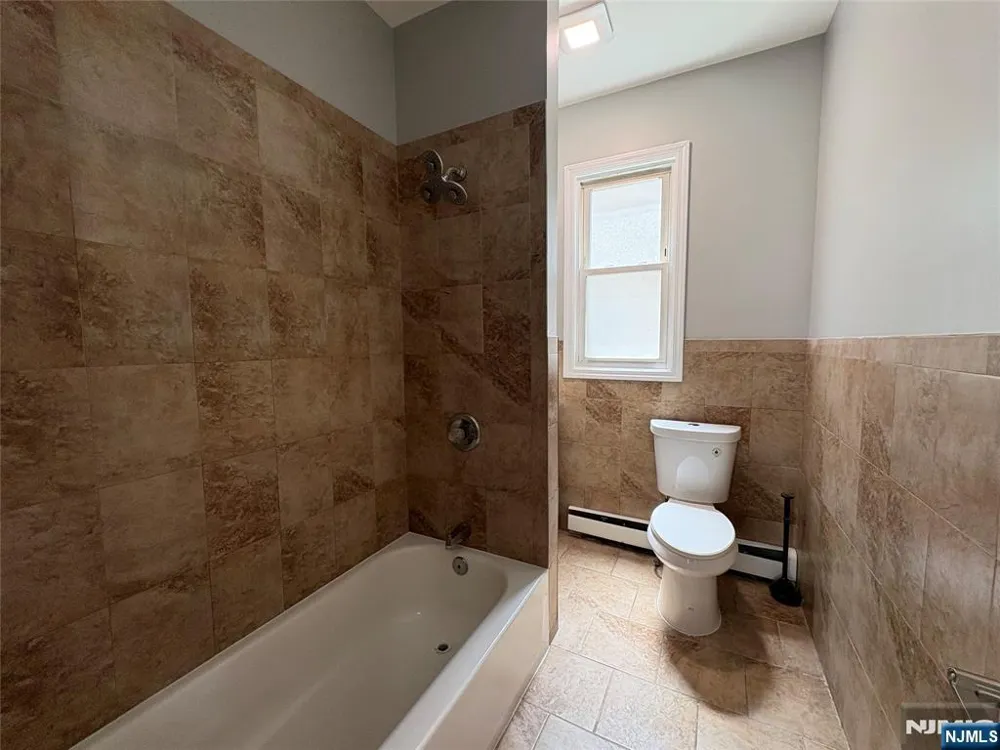 119-121 End Avenue 2 Newark, NJ 07106