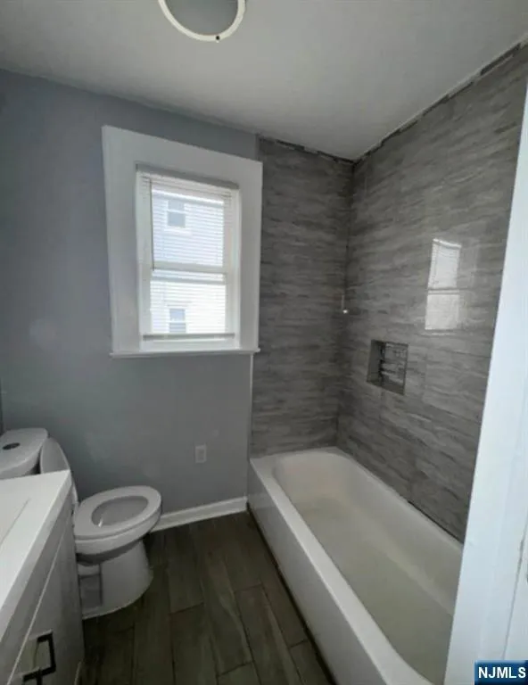 421 Berwick Street Orange, NJ 07050
