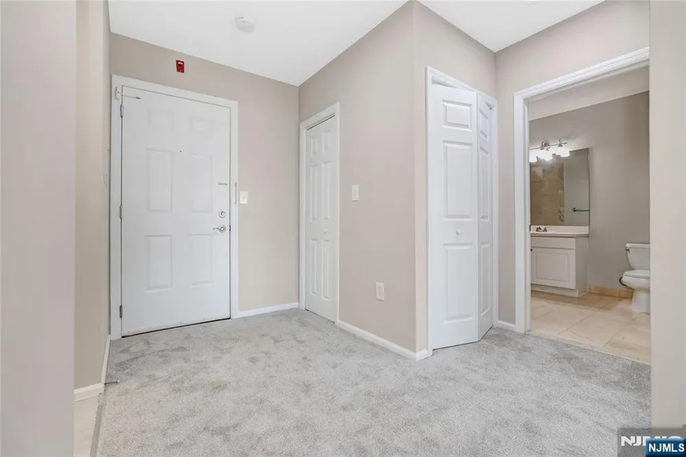 905 River Road 327 Edgewater, NJ 07020