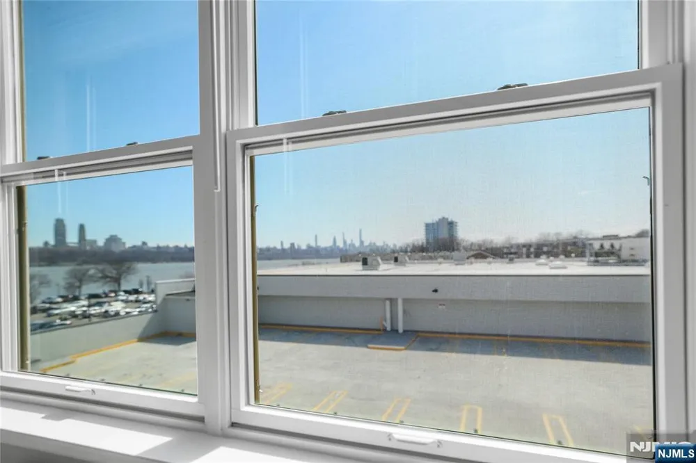 905 River Road 327 Edgewater, NJ 07020