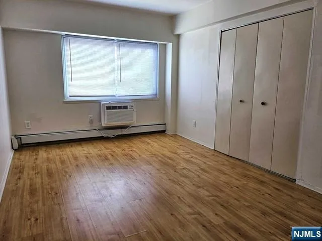 333 Grand Avenue 4D Palisades Park, NJ 07650
