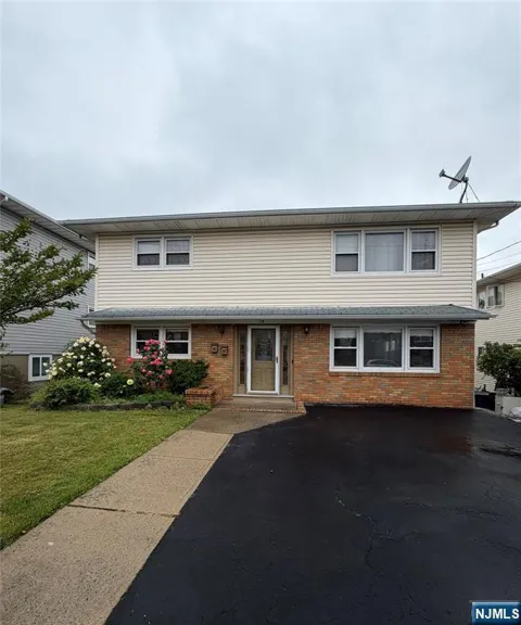 75 Maitland Place