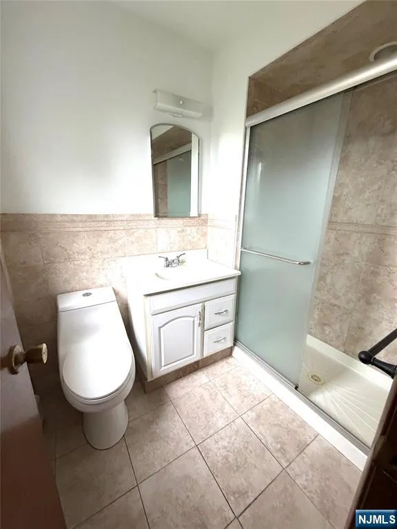 75 Maitland Place Garfield, NJ 07026