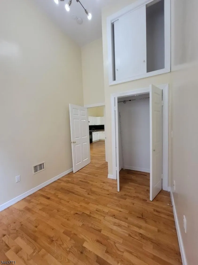 409 53Rd St West New York Town, NJ 07093