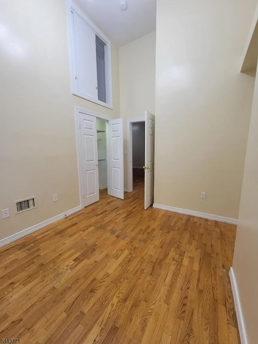 409 53Rd St West New York Town, NJ 07093