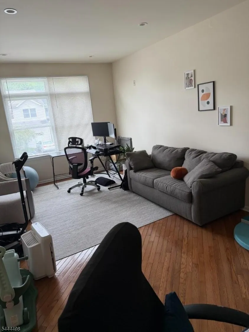 101 Summerhill Dr Parsippany-Troy Hills, NJ 07950