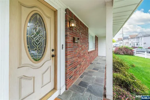 84 Locust Avenue 2