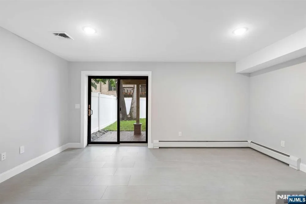 457 Lincoln Avenue 457 Cliffside Park, NJ 07010