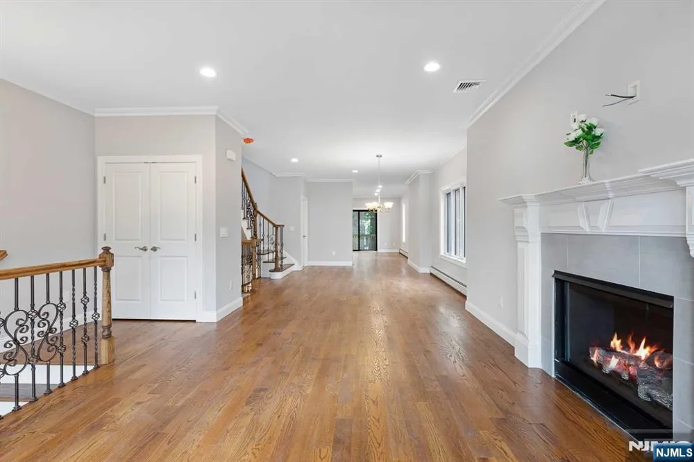 457 Lincoln Avenue 457 Cliffside Park, NJ 07010