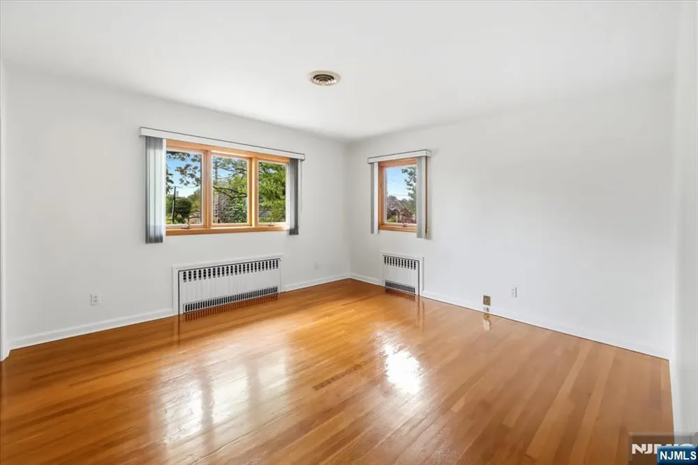 535 Summit Englewood Cliffs, NJ 07632