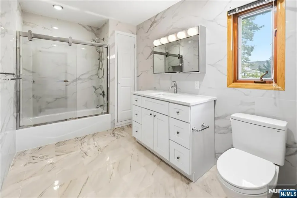 535 Summit Englewood Cliffs, NJ 07632