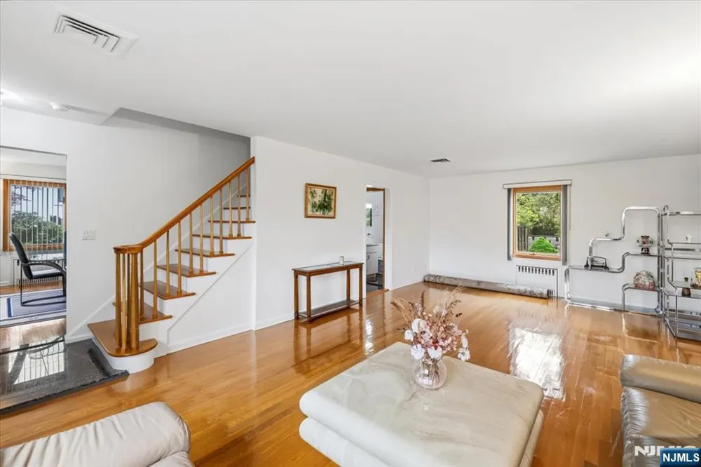 535 Summit Englewood Cliffs, NJ 07632