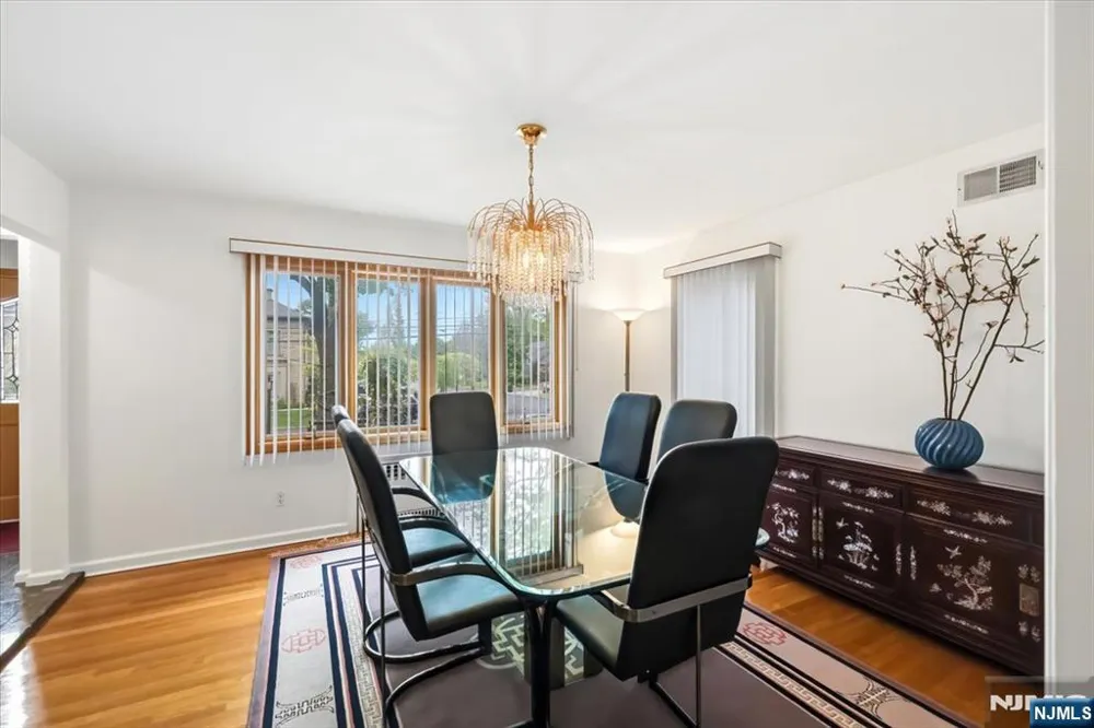 535 Summit Englewood Cliffs, NJ 07632