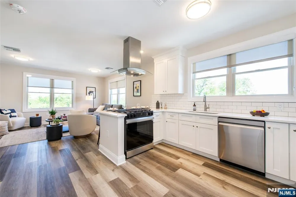 246 Main Street 303 Chathamugh, NJ 07928