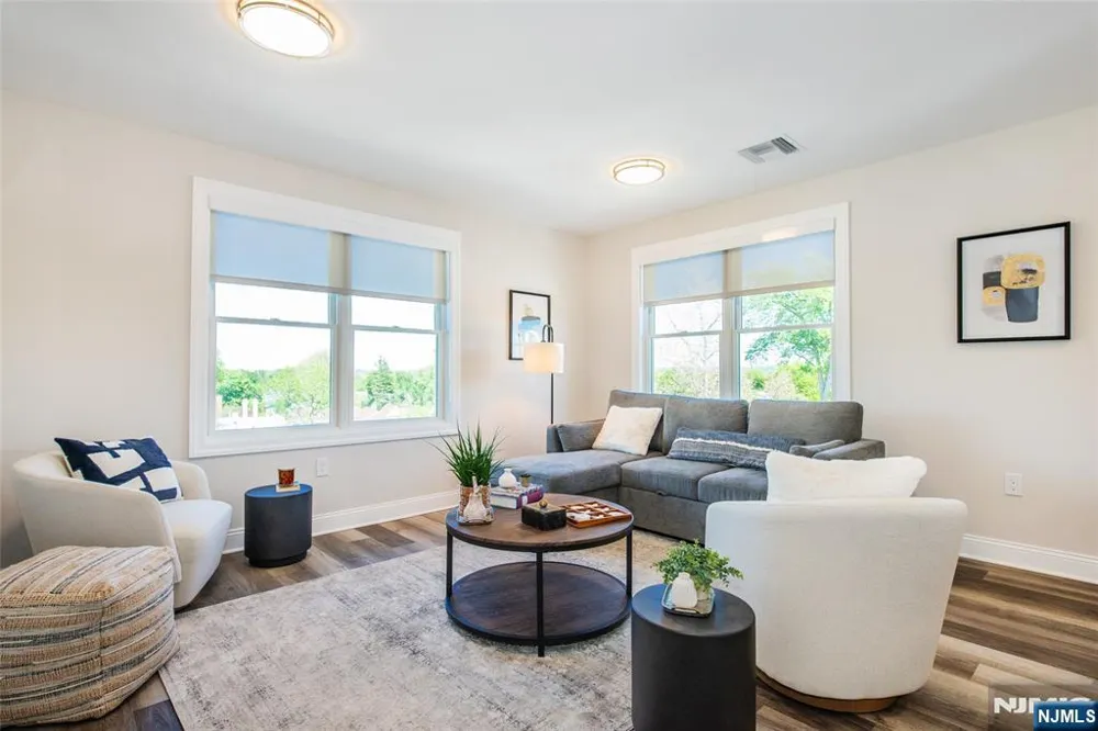 246 Main Street 303 Chathamugh, NJ 07928