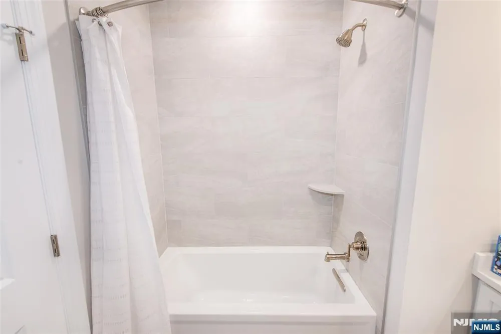 246 Main Street 303 Chathamugh, NJ 07928