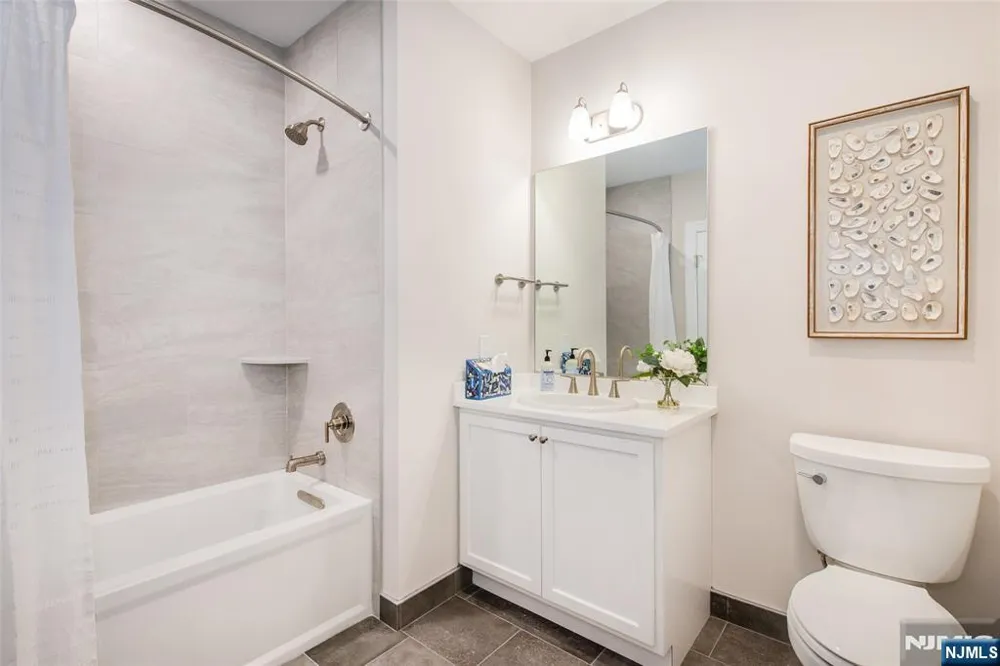 246 Main Street 303 Chathamugh, NJ 07928