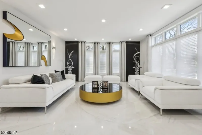 63 Roberts Rd Englewood Cliffs, NJ 07632