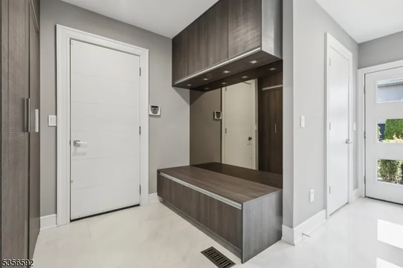 63 Roberts Rd Englewood Cliffs, NJ 07632