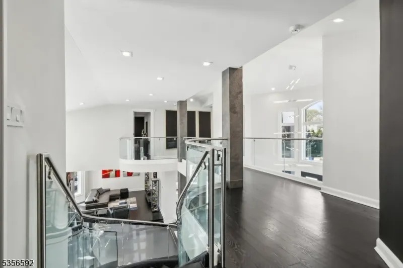 63 Roberts Rd Englewood Cliffs, NJ 07632