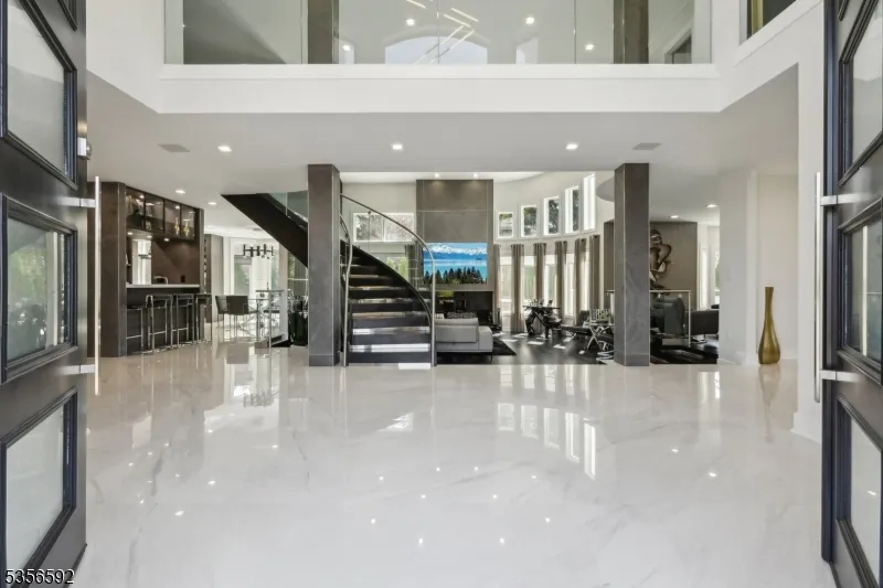 63 Roberts Rd Englewood Cliffs, NJ 07632