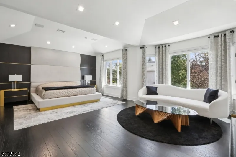 63 Roberts Rd Englewood Cliffs, NJ 07632