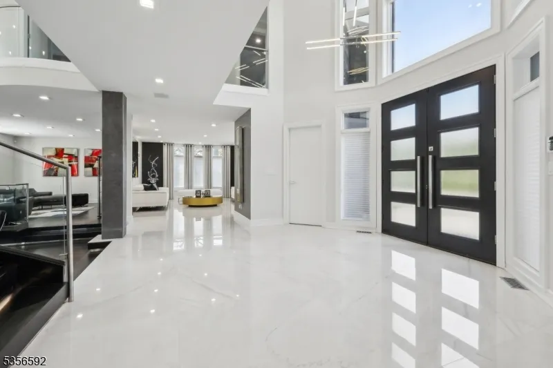63 Roberts Rd Englewood Cliffs, NJ 07632