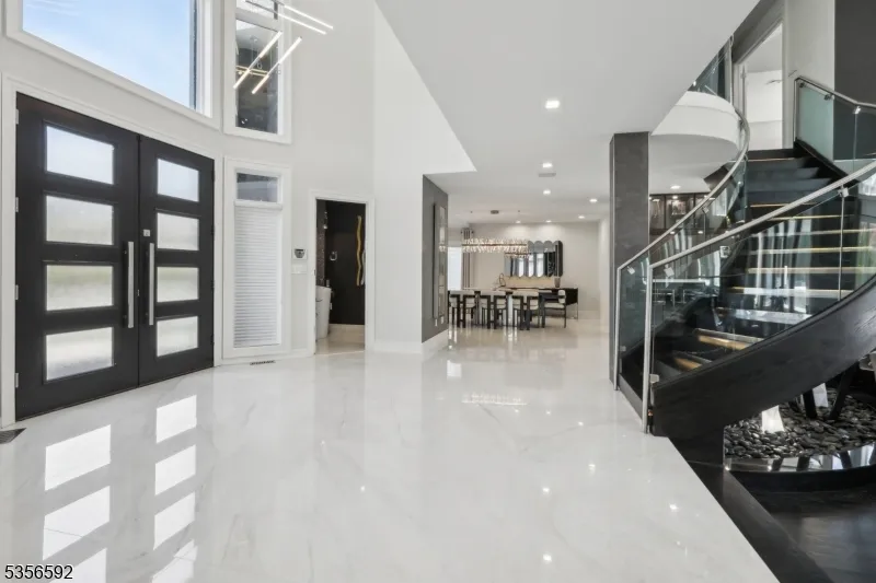 63 Roberts Rd Englewood Cliffs, NJ 07632