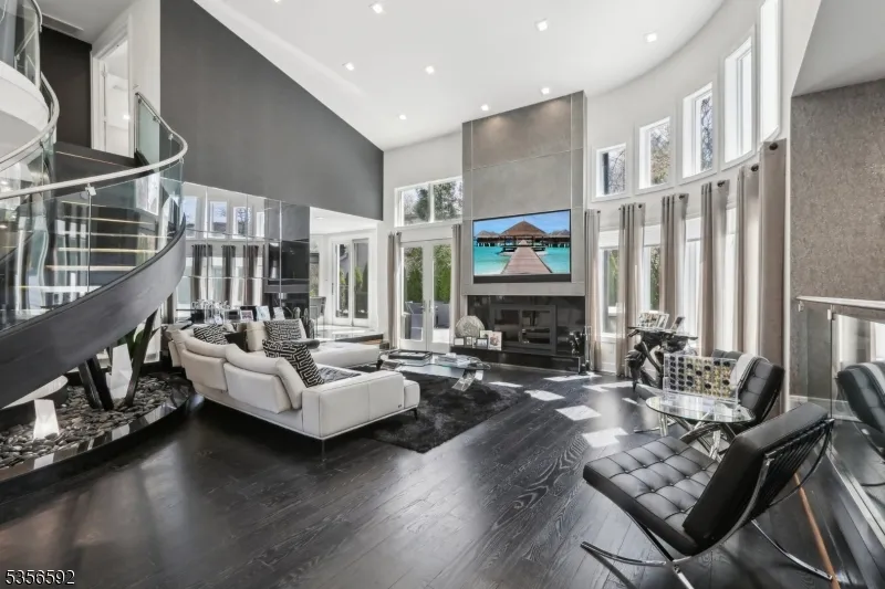 63 Roberts Rd Englewood Cliffs, NJ 07632